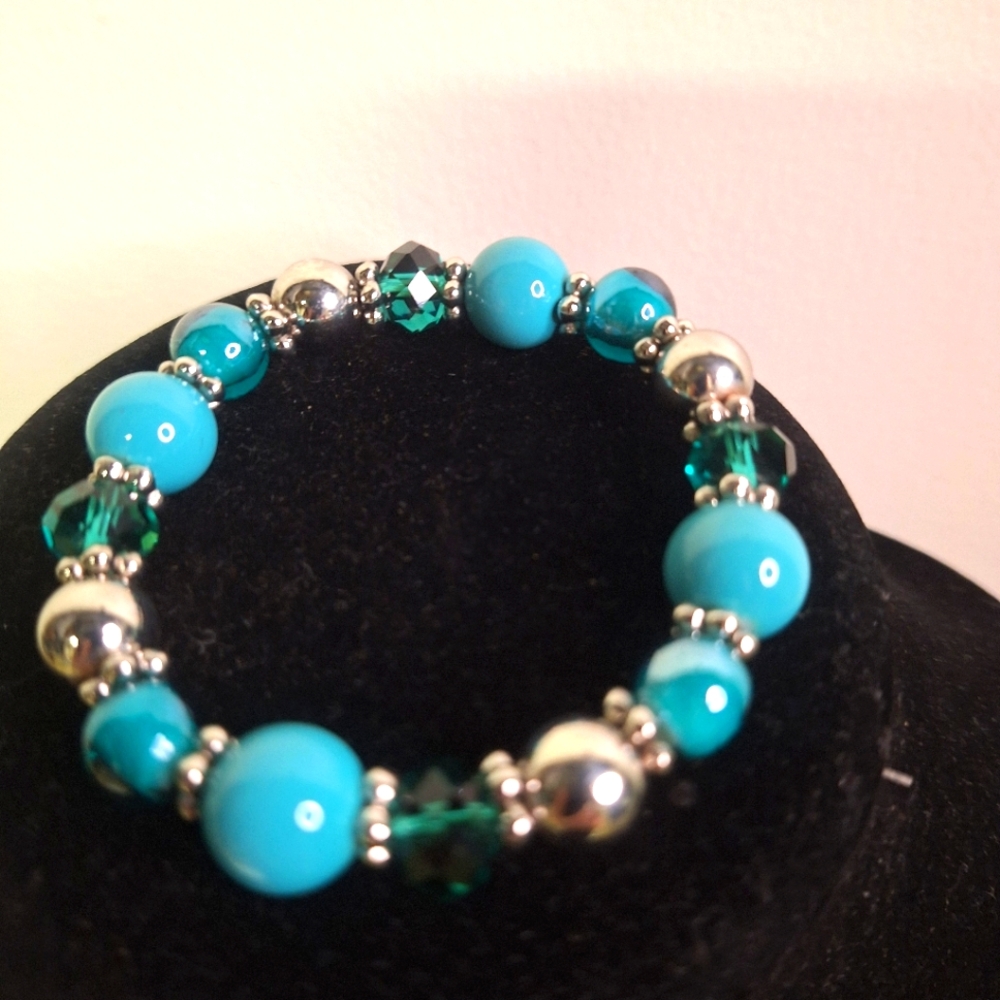 Teal Beaded,Green Crystals, Gold Balls Stretch Braclet